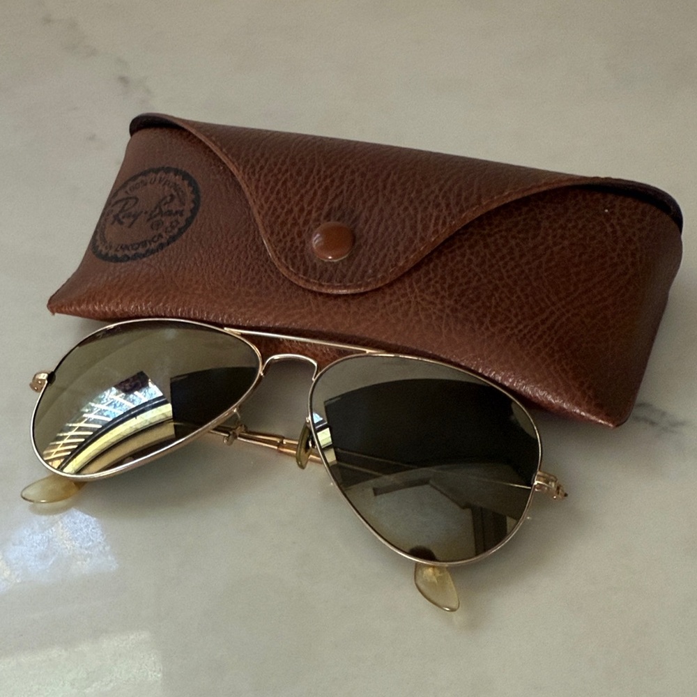 Ray-Ban Gold Aviator (teardrop) Classic Sunglasses with original Brown Case